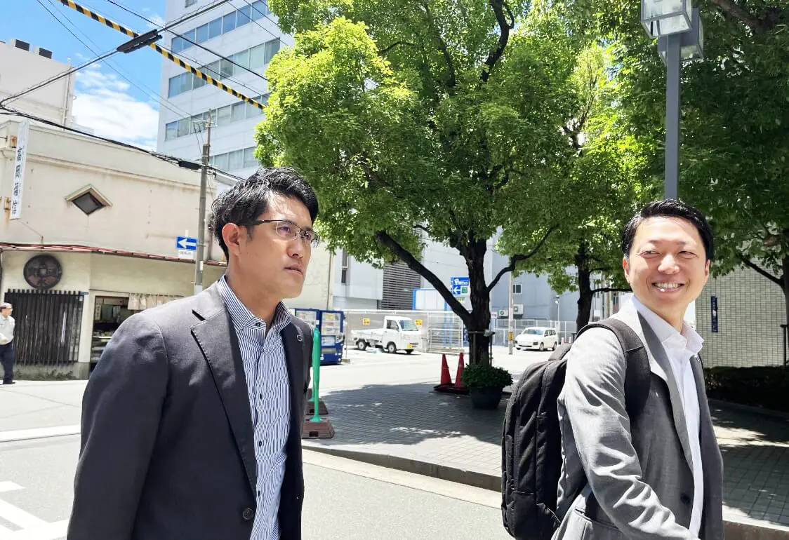 同行営業